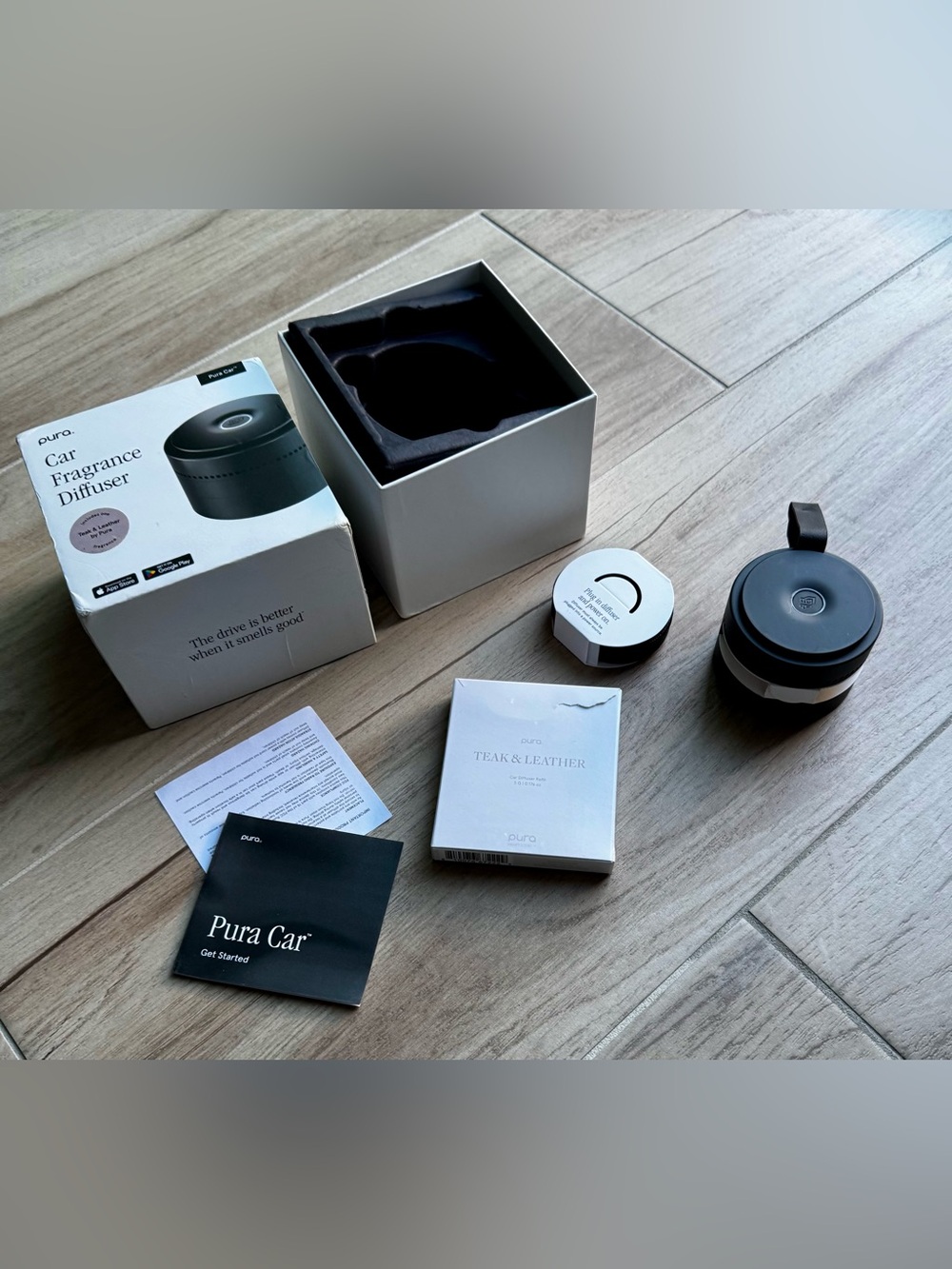 PURA Car Fragrance Diffuser Like New